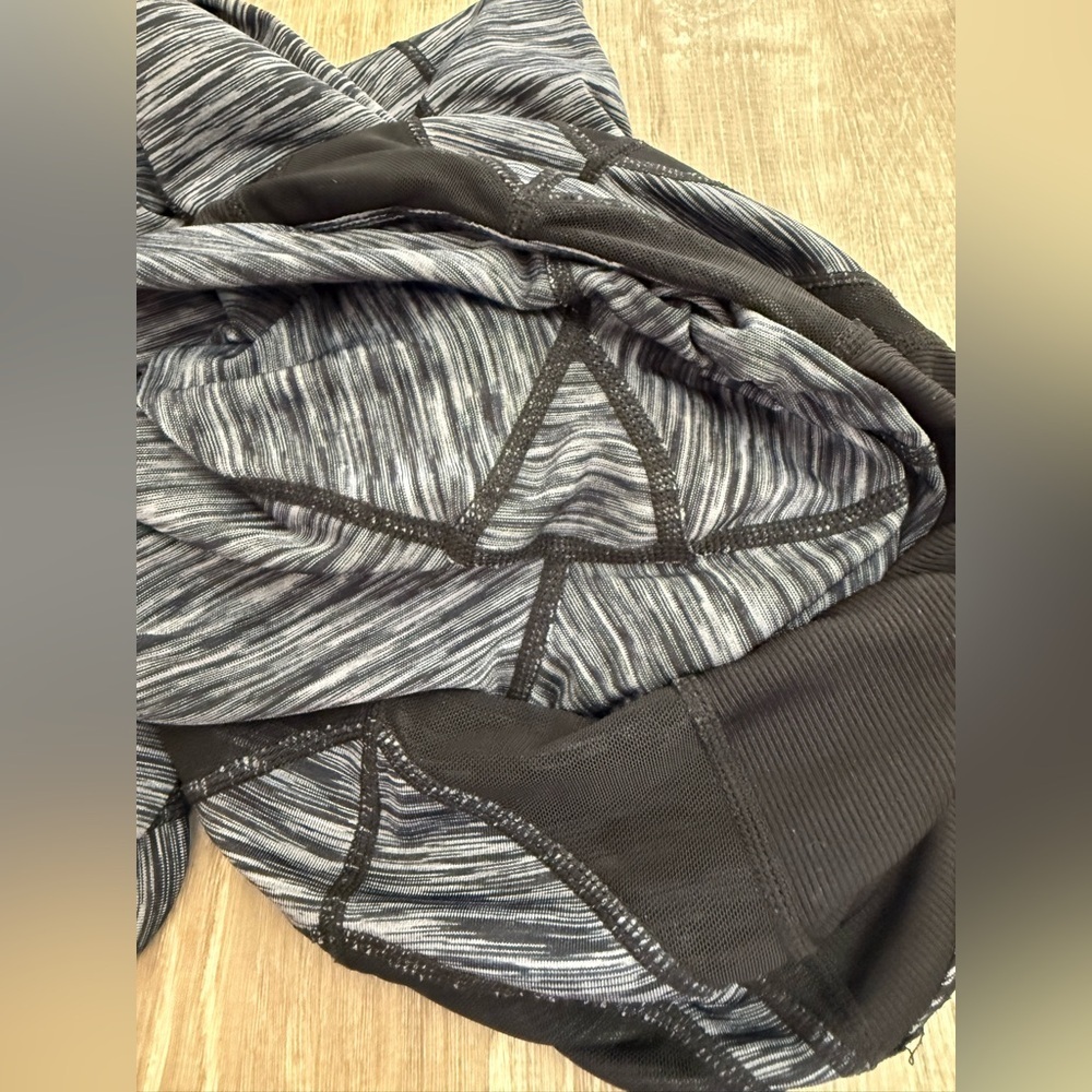 Lululemon Leggings Size 4 - Picture 9 of 11